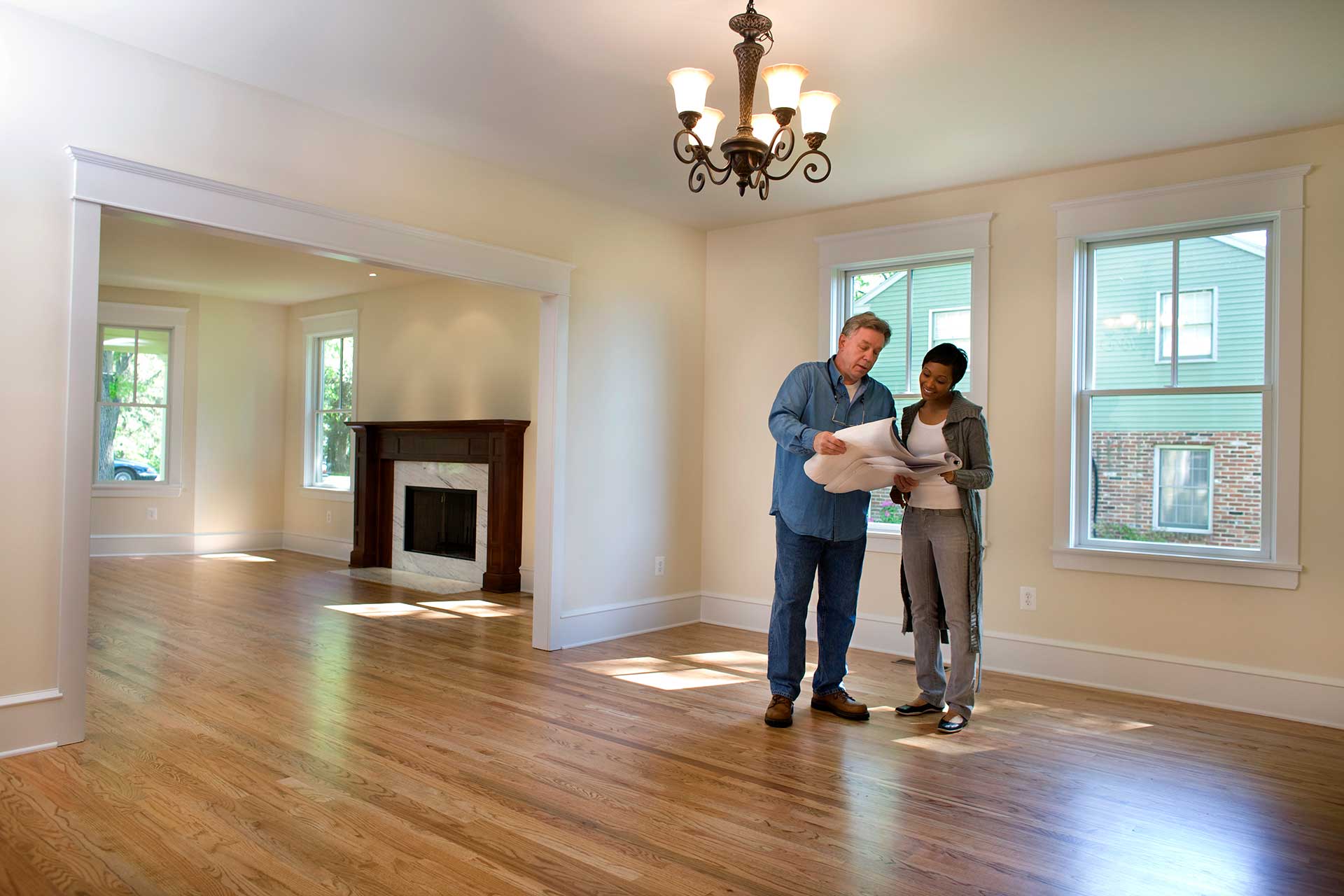 Woman talking with home inspector.