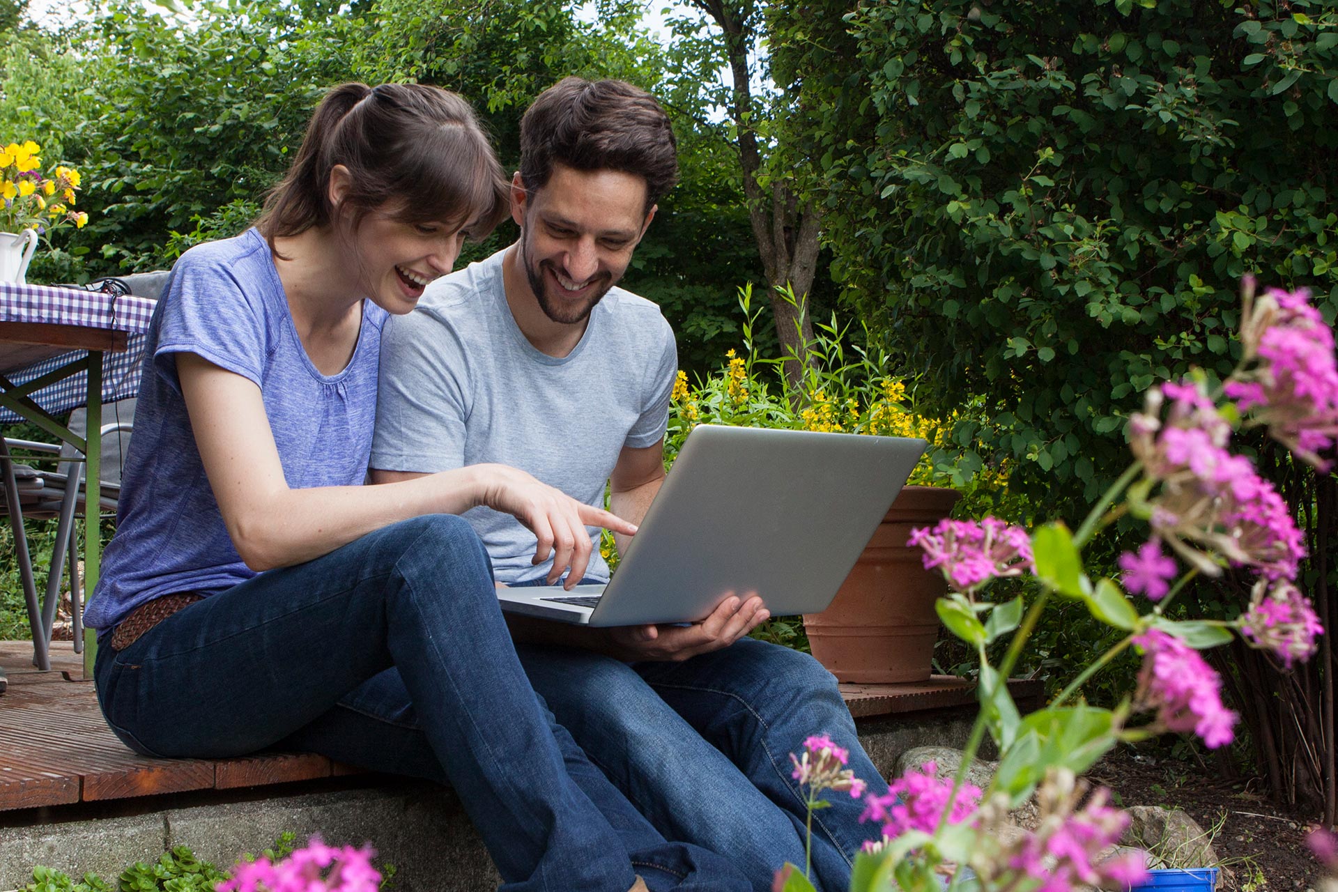 Couple researches retirement savings online